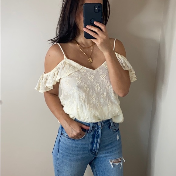 Ro & De Tops - NWT Texture embroidered top